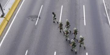 Troops in Venezuela stage drills on city streets, beaches amid tension with U.S.