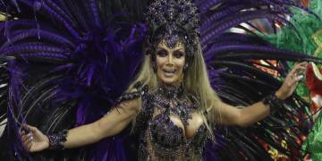 Brazilian transgender dancer becomes 1st to lead section in renowned Carnival parades