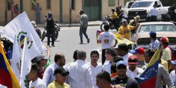 Socialist hardliners opened fire on Guaido rally in Venezuela, injuring 16-year-old