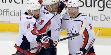 Alex Ovechkin become 8th NHL player to score 700 career goals