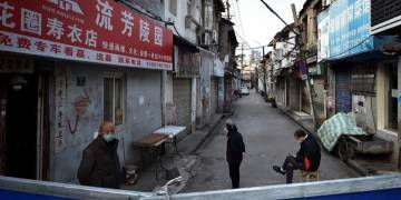 Chinese province at centre of coronavirus outbreak reports no new cases outside Wuhan