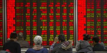 Coronavirus fears wipe $393 billion off China's stock market