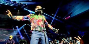 Burna Boy Blasts Those Pretending To Wish Him Well (Picture)