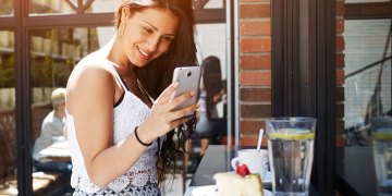 The 16 Best Things to Talk About with Your Boyfriend Over Text