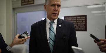 Republicans praise Trump's pandemic response with Senate majority at risk