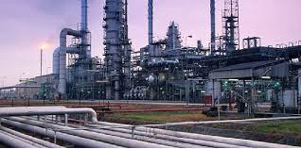Nigeria's oil output could fall 35% without reforms
